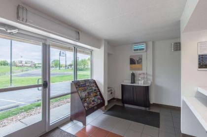 Motel 6-Overland Park KS - image 13