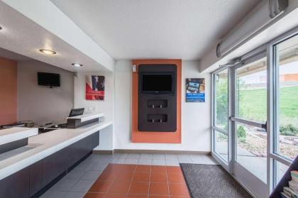 Motel 6-Overland Park KS - image 9