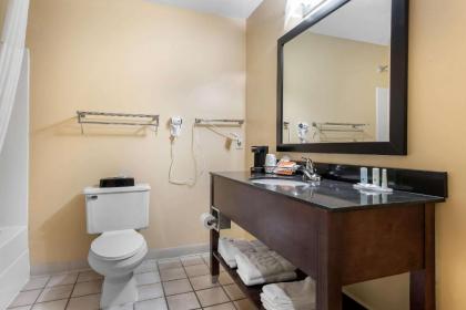 Quality Inn & Suites Lebanon I-65 - image 11
