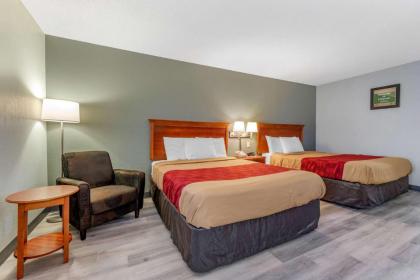 Econo Lodge Lebanon - image 10