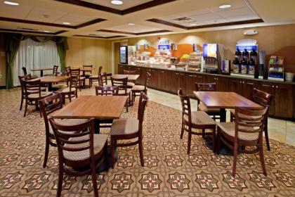 Holiday Inn Express Lebanon an IHG Hotel - image 2
