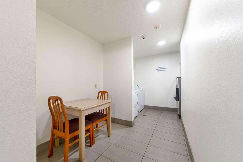 Motel 6-Lebanon IN - image 5