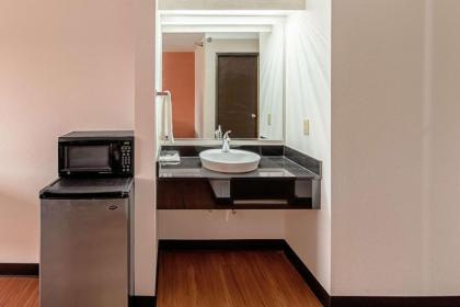 Motel 6-Lebanon IN - image 9