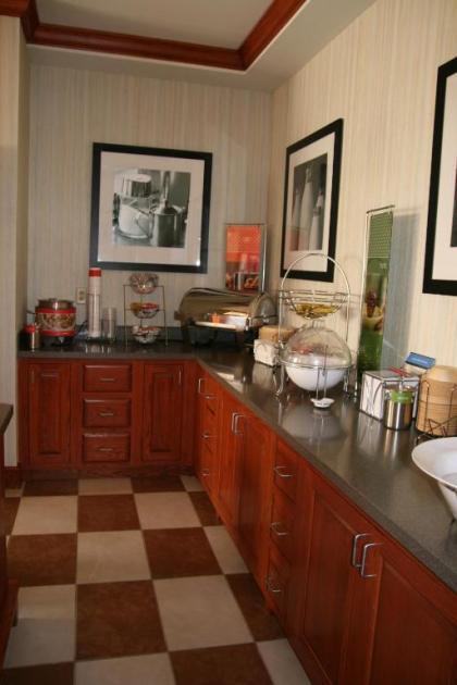Hampton Inn Lebanon - image 6