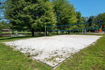 Hershey Camping Resort Park Model 6 - image 8