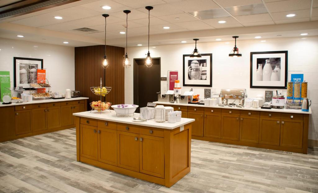 Hampton Inn Lebanon - main image