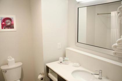Hampton Inn Lebanon - image 15