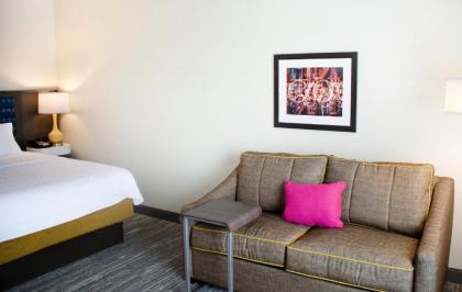 Hampton Inn Lebanon - image 8