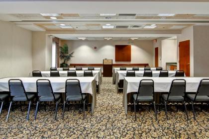 Hampton Inn & Suites Leesburg - image 21