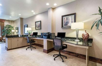 Comfort Suites Leesville - image 12