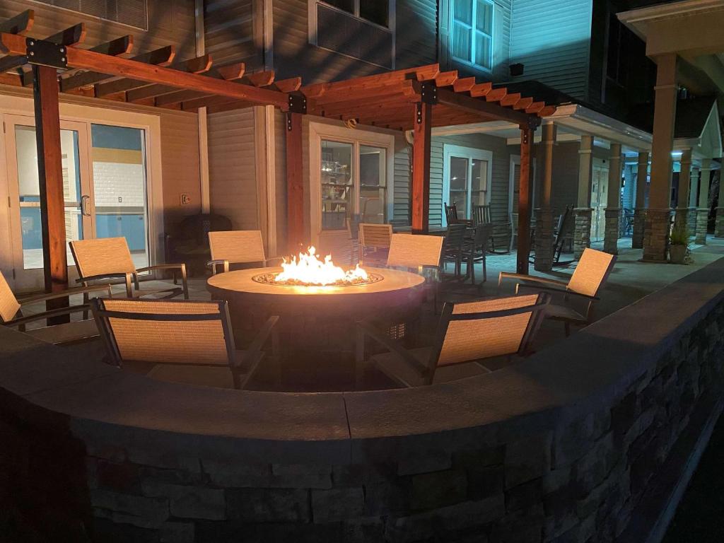 Country Inn & Suites by Radisson Lehighton (Jim Thorpe) PA - image 6
