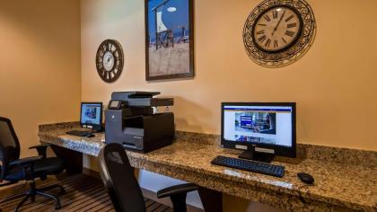 Best Western PLUS Westgate Inn and Suites - image 12