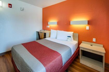 Motel 6-Lenexa KS - Kansas City Southwest - image 12