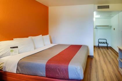 Motel 6-Lenexa KS - Kansas City Southwest - image 13