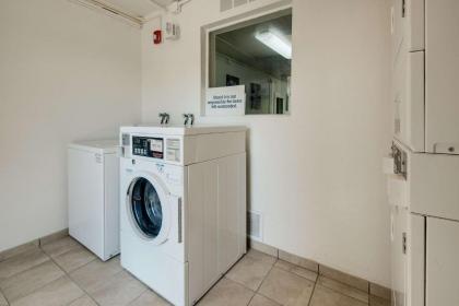 Motel 6-Lenexa KS - Kansas City Southwest - image 5