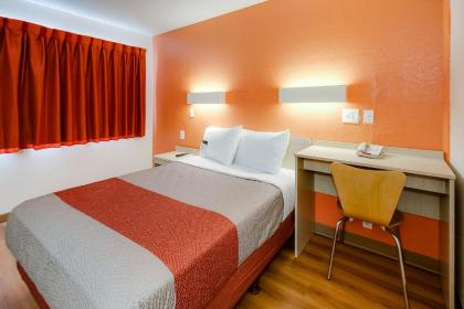 Motel 6-Lenexa KS - Kansas City Southwest - image 7
