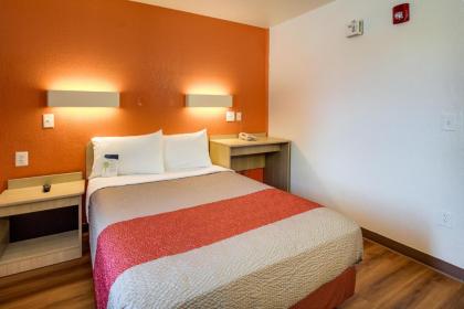Motel 6-Lenexa KS - Kansas City Southwest - image 9