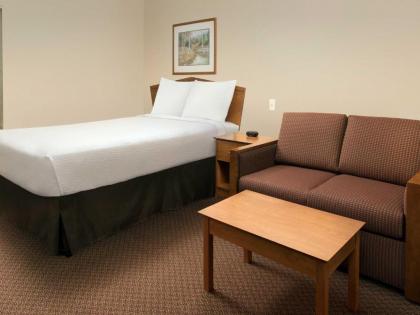 WoodSpring Suites Kansas City Lenexa - image 10
