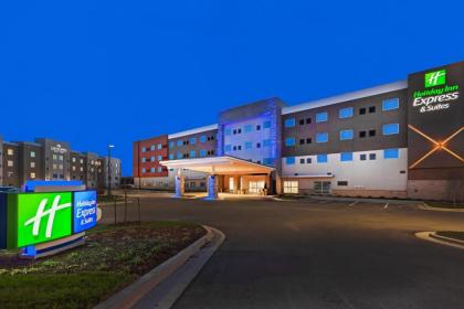 Holiday Inn Express  Suites   Lenexa   Overland Park Area an IHG Hotel Kansas