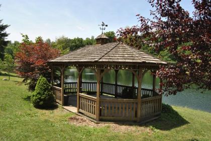 Robin Hill Camping Resort Premium Cottage 1 - image 11