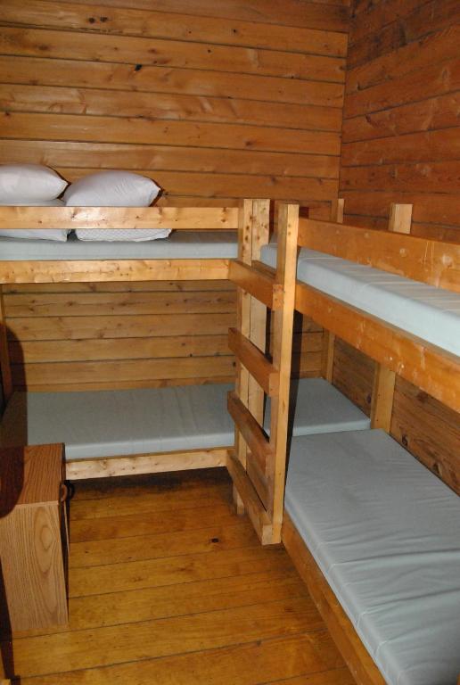 Robin Hill Camping Resort Two-Bedroom Cottage 6 - main image