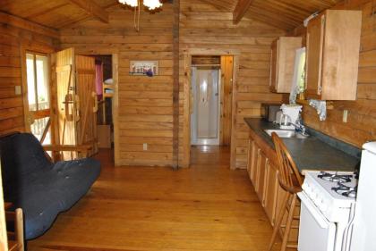 Robin Hill Camping Resort Two-Bedroom Cottage 6 - image 14
