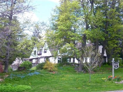Whistlers Inn Lenox Massachusetts