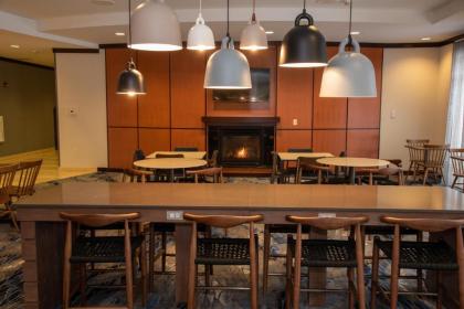 Fairfield Inn & Suites Lewisburg - image 9