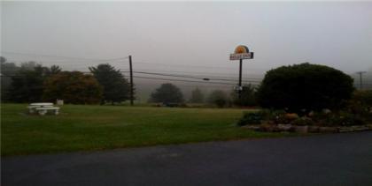 Relax Inn Lewisburg - image 6
