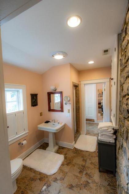 Thomas Rose Inn - image 9