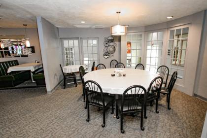 Ramada Hotel & Conference Center by Wyndham Lewiston - image 3