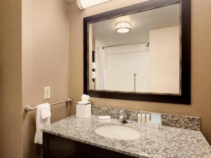 Hampton Inn Lewiston-Auburn - image 3