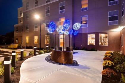 Hampton Inn Lewiston-Auburn - image 6