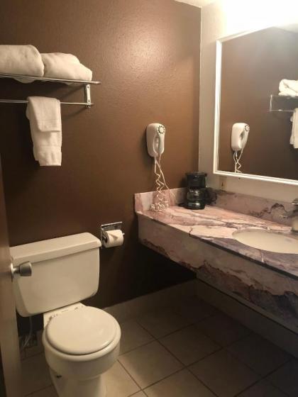 FairBridge Inn & Suites - Lewiston - image 14
