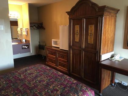 Cedars Inn Lewiston - image 13