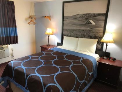 Super 8 by Wyndham Lewiston - image 3