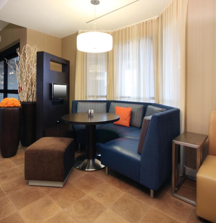 Courtyard by Marriott Dallas Lewisville - image 6