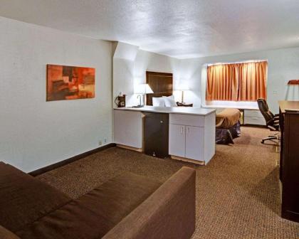 Econo Lodge Inn & Suites Lewisville I-35 - image 3
