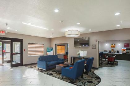 Comfort Suites Lewisville - image 11