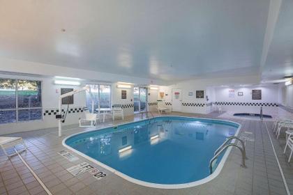 Comfort Suites Lewisville - image 7