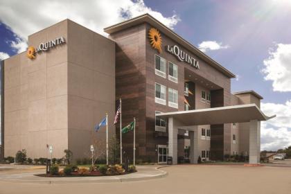 La Quinta Inn & Suites by Wyndham Lewisville - image 5