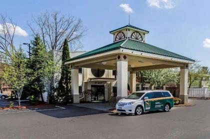 Quality Inn  Suites Lexington