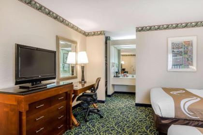 Quality Inn & Suites Lexington - image 11