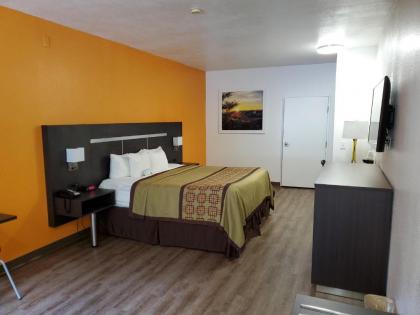 Days Inn by Wyndham Lexington - image 9