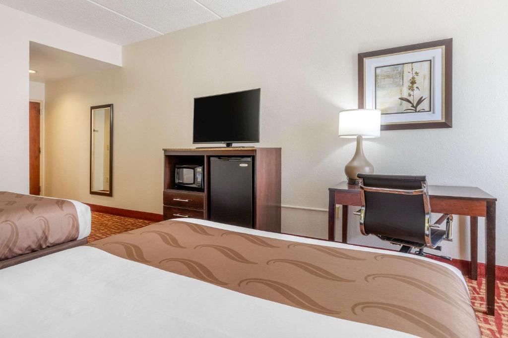 Quality Inn & Suites - image 2
