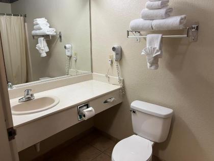 Country Hearth Inn And Suites Lexington - image 13