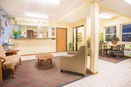 Days Inn by Wyndham Lexington NE - image 10