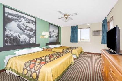 Super 8 by Wyndham Lexington - image 7
