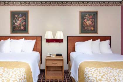 Days Inn by Wyndham Lexington - image 9