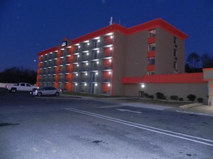 Howard Johnson by Wyndham Lexington - image 2